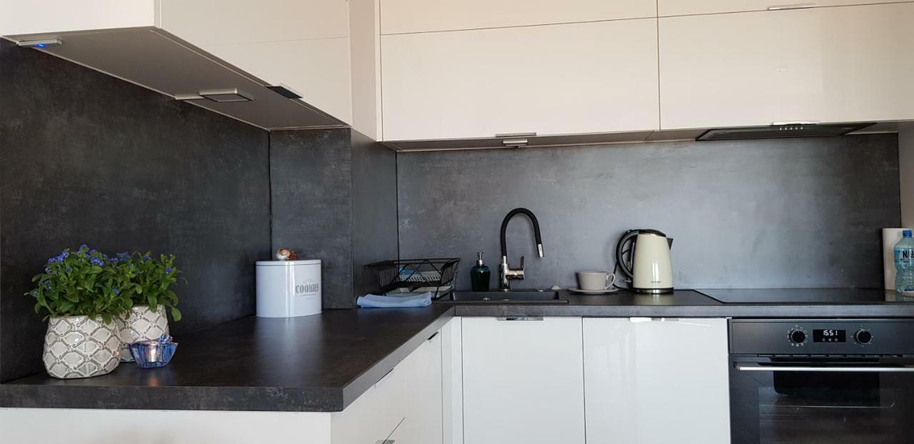 Apartament Morski Widok Gardenia Dziwnów Esterno foto